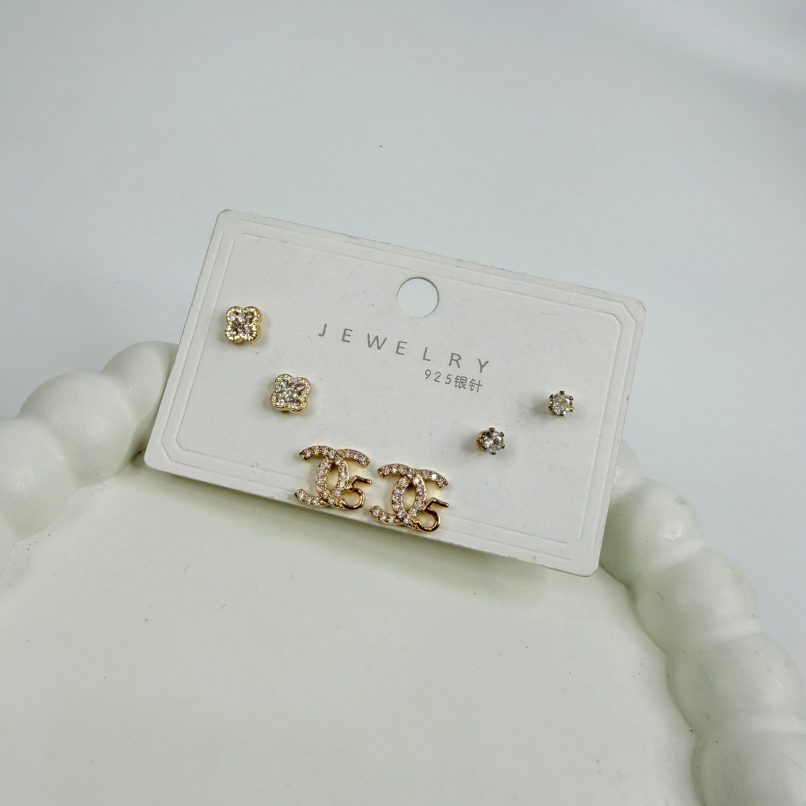 Mystery Stud Earrings Card – 3 Pairs