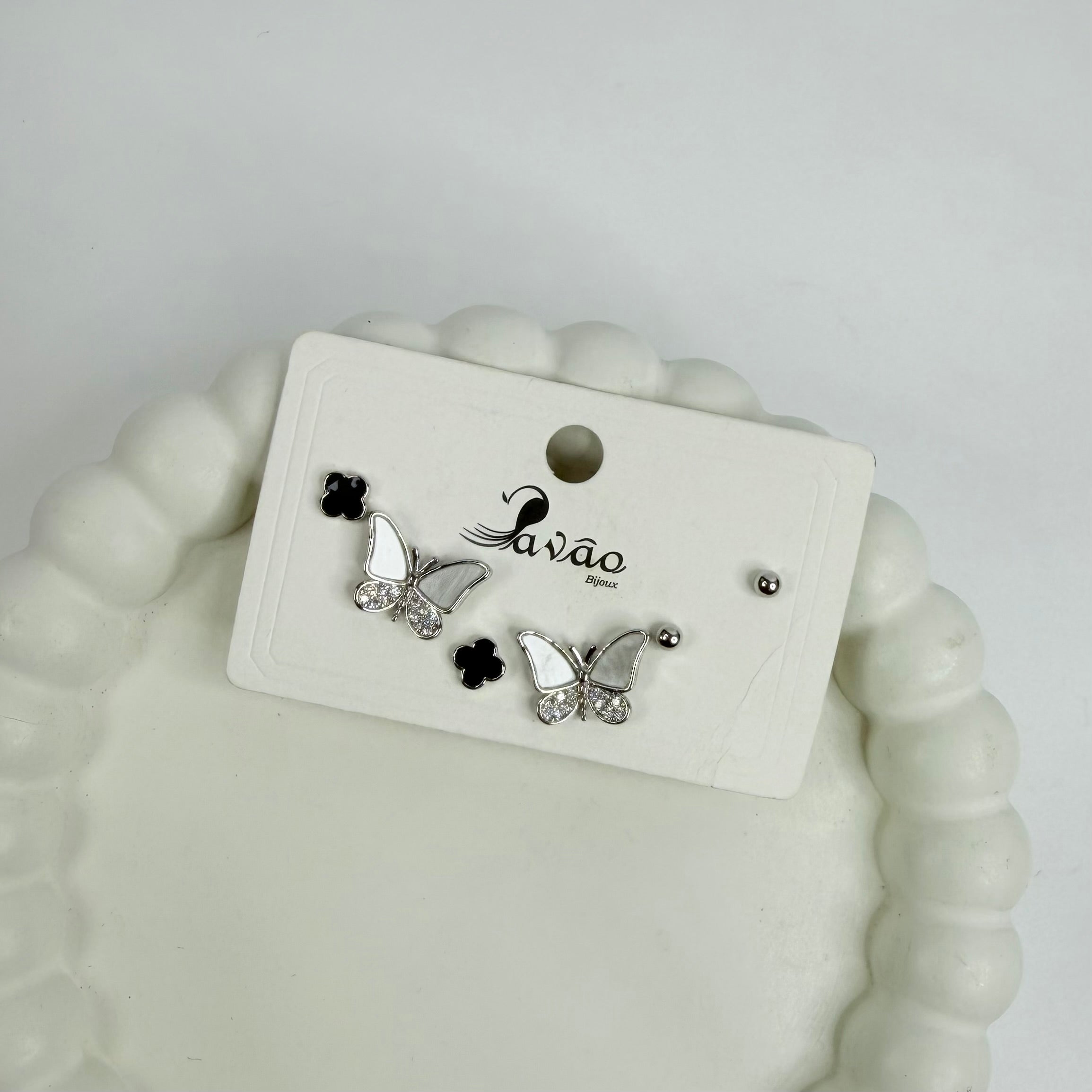 Mystery Stud Earrings Card – 3 Pairs