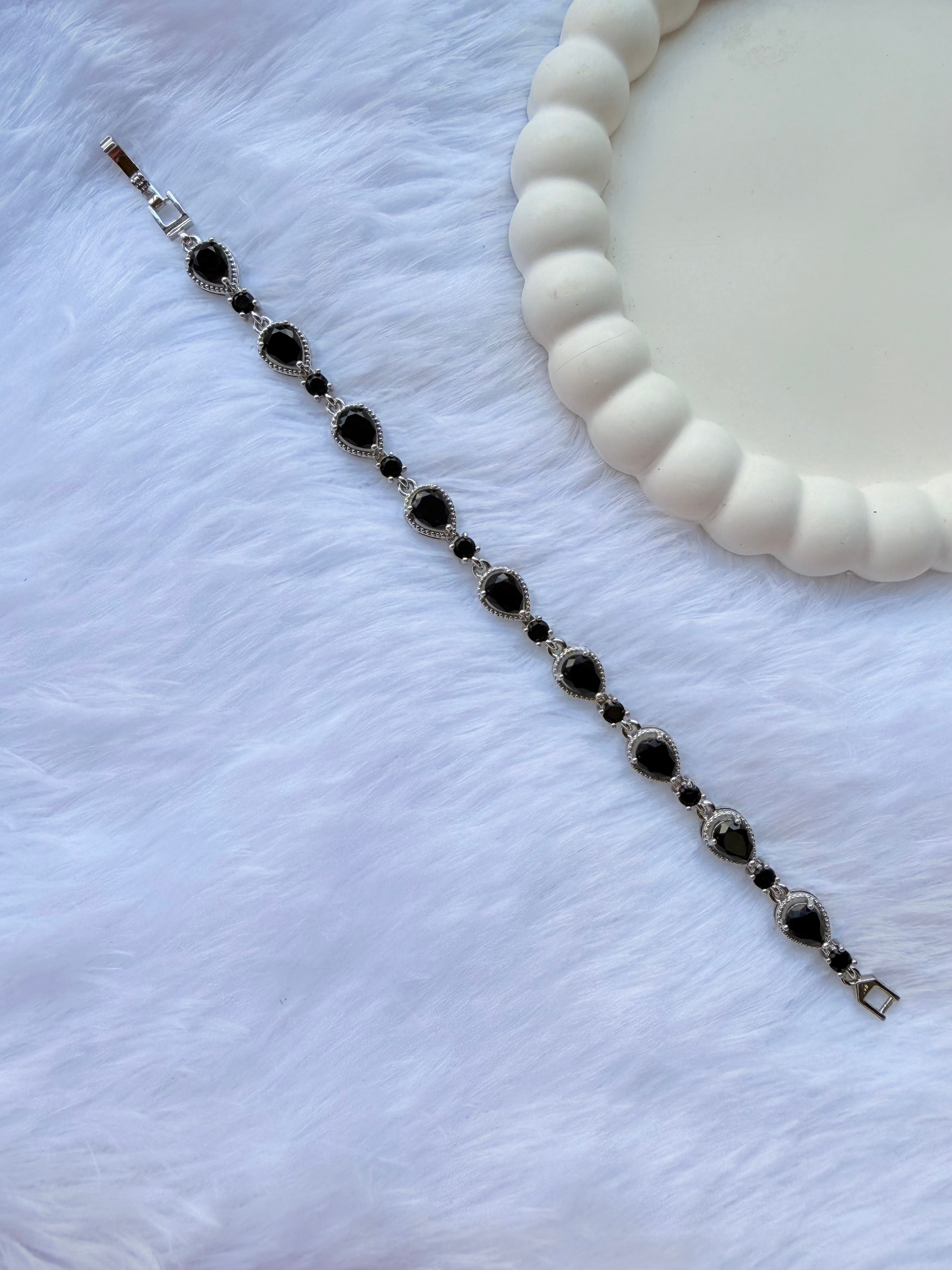 Pure Glow Bracelet
